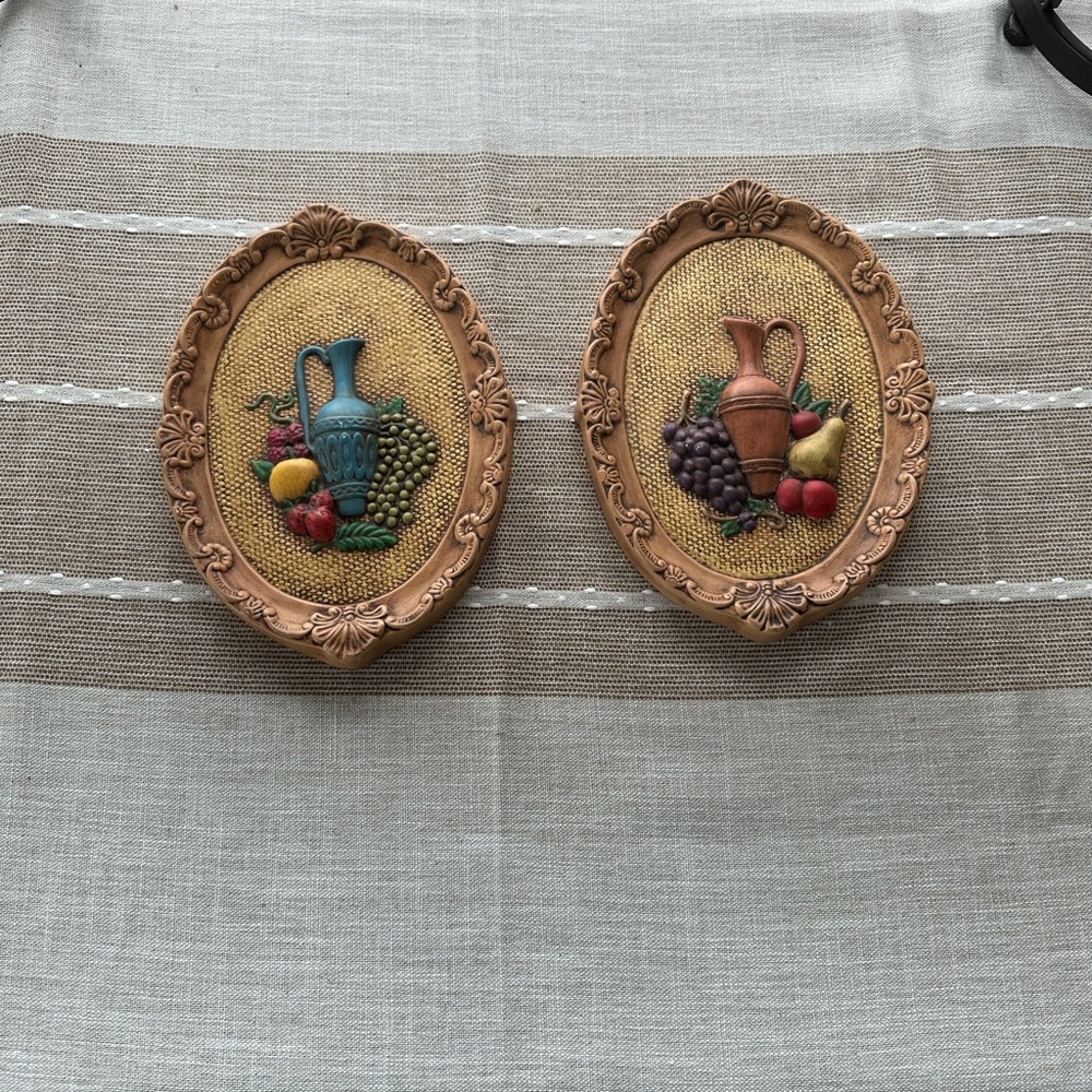 Vintage Style Oval Wall Plaque with Blue Vase and Fruit Design